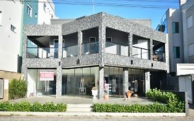 Residencial Melfi 3 Ap.5 Lateral